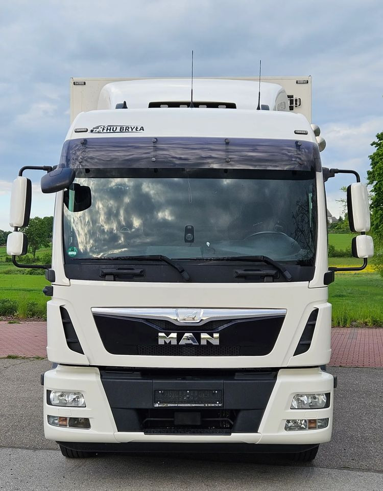 MAN TGM 15.290/IZOTERMA/WINDA/CHŁODNIA/KONTENER/17PALET/E6/OGRZEWANA IZOTERMA/SPROWADZONY/AUTOMAT/SYPIALKA/PIERWSZY WŁAŚCICIEL - Kylbil lastbil: bild 5 MAN TGM 15.290/IZOTERMA/WINDA/CHŁODNIA/KONTENER/17PALET/E6/OGRZEWANA IZOTERMA/SPROWADZONY/AUTOMAT/SYPIALKA/PIERWSZY WŁAŚCICIEL - Kylbil lastbil: bild 5
