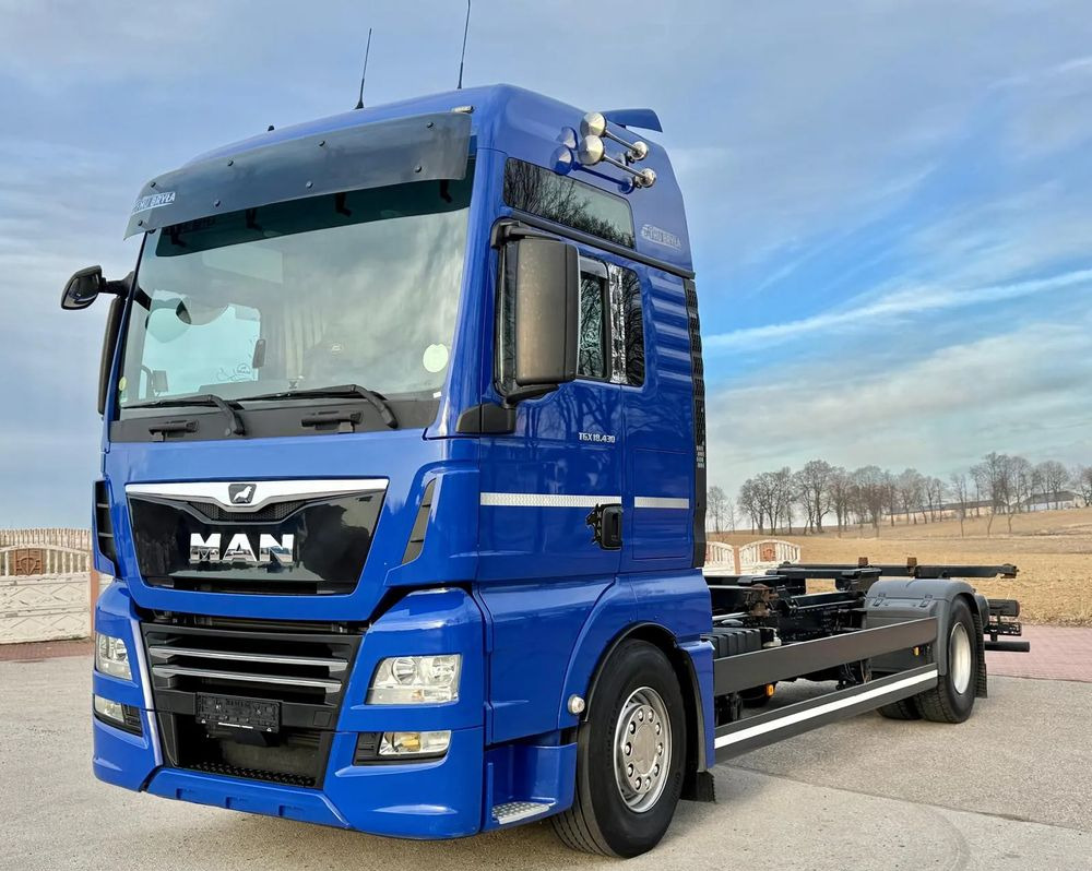 MAN TGX 18.430/SPROWADZONY/DO ŻYWCA/DO BYDŁA/2020/KLIMA POSTOJOWA/SERWISOWANY/JAK NOWY/NISKI PRZEBIEG/RAMA/BDF/E6 - Chassi lastbil: bild 2 MAN TGX 18.430/SPROWADZONY/DO ŻYWCA/DO BYDŁA/2020/KLIMA POSTOJOWA/SERWISOWANY/JAK NOWY/NISKI PRZEBIEG/RAMA/BDF/E6 - Chassi lastbil: bild 2