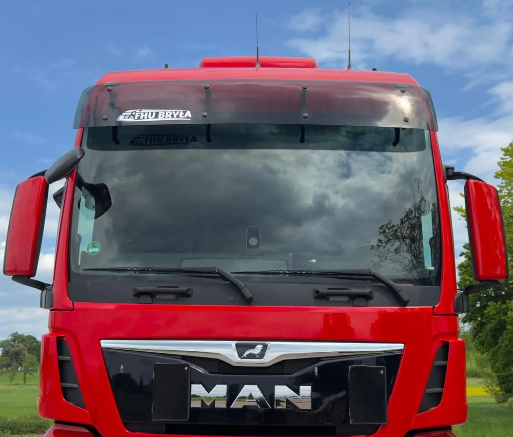 MAN TGX 26.500 / LIFT / 6X2 / KLIMA POSTOJOWA / 18PALET / E6 / FIRANKA / 18 TON ŁADOWNOŚĆ / WINDA / NISKI PRZEBIEG / JEDEN WŁAŚCICIEL / PODWIESZANA OŚ - Kapellbil: bild 4 MAN TGX 26.500 / LIFT / 6X2 / KLIMA POSTOJOWA / 18PALET / E6 / FIRANKA / 18 TON ŁADOWNOŚĆ / WINDA / NISKI PRZEBIEG / JEDEN WŁAŚCICIEL / PODWIESZANA OŚ - Kapellbil: bild 4
