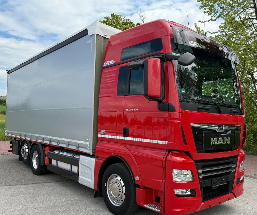 MAN TGX 26.500 / LIFT / 6X2 / KLIMA POSTOJOWA / 18PALET / E6 / FIRANKA / 18 TON ŁADOWNOŚĆ / WINDA / NISKI PRZEBIEG / JEDEN WŁAŚCICIEL / PODWIESZANA OŚ - Kapellbil: bild 2 MAN TGX 26.500 / LIFT / 6X2 / KLIMA POSTOJOWA / 18PALET / E6 / FIRANKA / 18 TON ŁADOWNOŚĆ / WINDA / NISKI PRZEBIEG / JEDEN WŁAŚCICIEL / PODWIESZANA OŚ - Kapellbil: bild 2