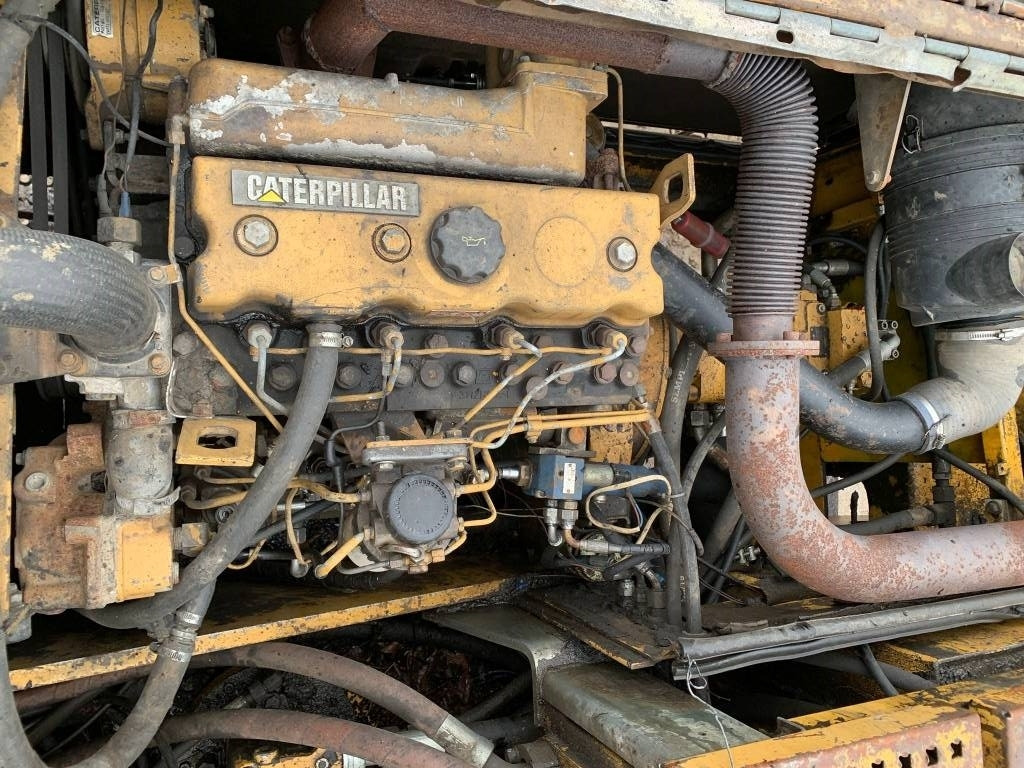 Grävmaskin på däck CAT M 315: bild 10