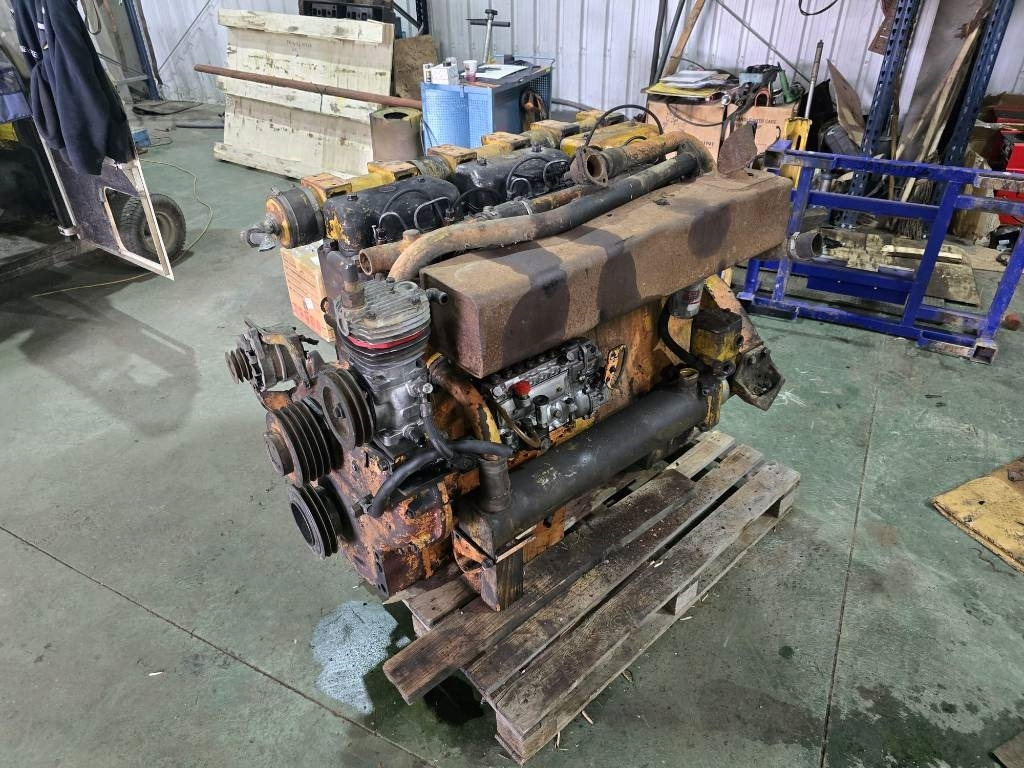 Hanomag 6 Cylinder ENGINE - Motor för Byggmaskiner: bild 1 Hanomag 6 Cylinder ENGINE - Motor för Byggmaskiner: bild 1