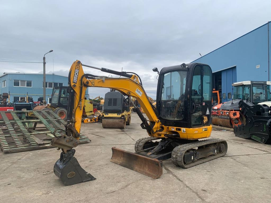 JCB 8025 ZTS - Minigrävmaskin: bild 1 JCB 8025 ZTS - Minigrävmaskin: bild 1