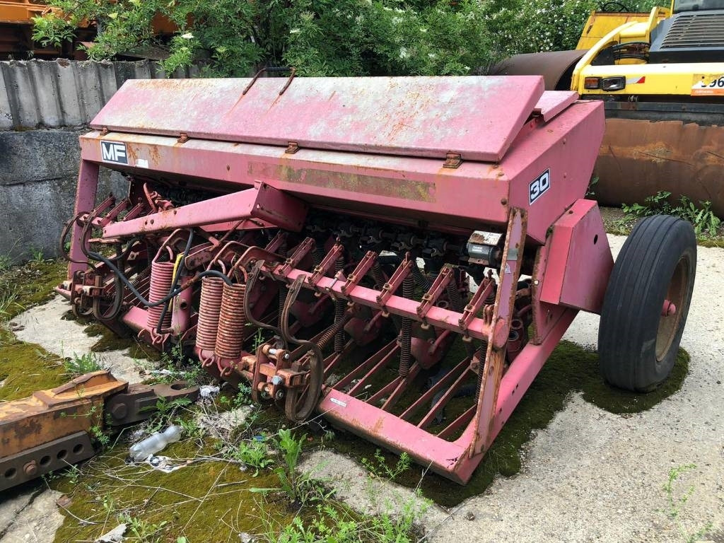 Massey Ferguson 30 - Kombisåmaskin: bild 2 Massey Ferguson 30 - Kombisåmaskin: bild 2