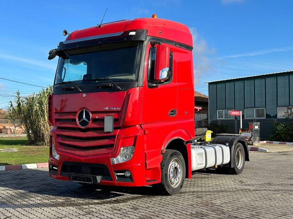Mercedes-Benz Actros 963-4-A - Lastbil med skåp: bild 4 Mercedes-Benz Actros 963-4-A - Lastbil med skåp: bild 4