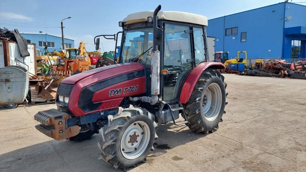 TYM T700 - Traktor: bild 2 TYM T700 - Traktor: bild 2