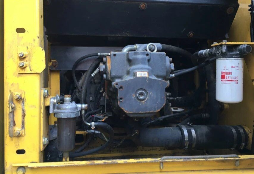Komatsu PC220-7 - Minigrävmaskin: bild 2 Komatsu PC220-7 - Minigrävmaskin: bild 2