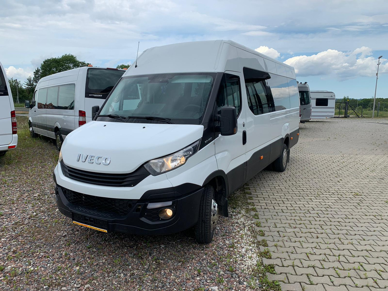 Iveco Daily- 21 Miejsc - Turistbuss: bild 1 Iveco Daily- 21 Miejsc - Turistbuss: bild 1