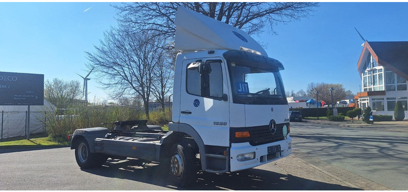 Mercedes-Benz 1328 SZM Atego - Dragbil: bild 1 Mercedes-Benz 1328 SZM Atego - Dragbil: bild 1