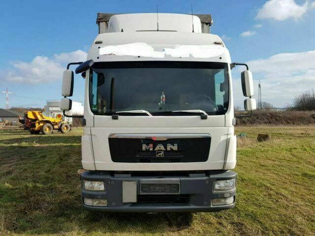 MAN TGL8.240 G.Haus/2xBett Klima AHK - Transportbil med kapell: bild 1 MAN TGL8.240 G.Haus/2xBett Klima AHK - Transportbil med kapell: bild 1