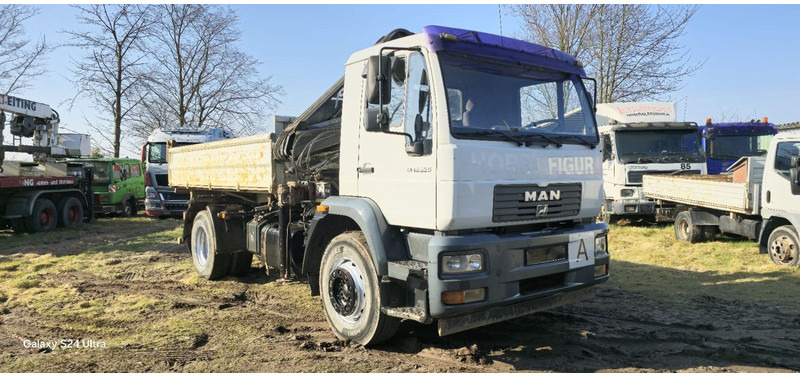 MAN TGM 18.220 4x2 3.S-Kipper mit Kran - Tippbil lastbil, Kranbil: bild 1 MAN TGM 18.220 4x2 3.S-Kipper mit Kran - Tippbil lastbil, Kranbil: bild 1