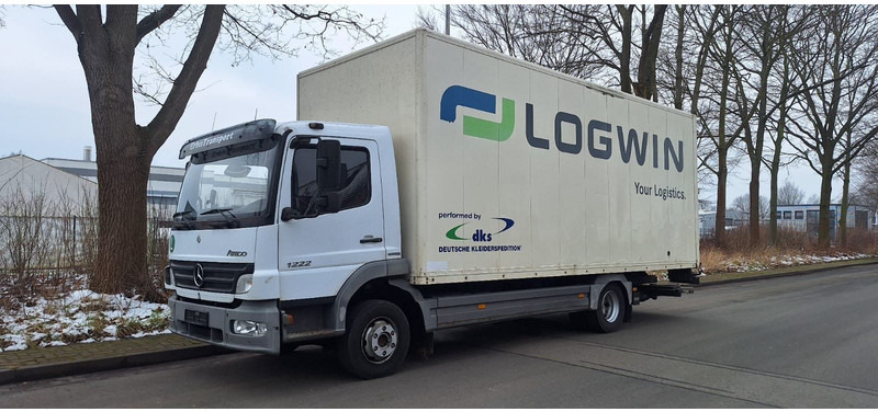 Mercedes-Benz 1222 Atego Koffer mit LBW Klima - Lastbil med skåp: bild 1 Mercedes-Benz 1222 Atego Koffer mit LBW Klima - Lastbil med skåp: bild 1