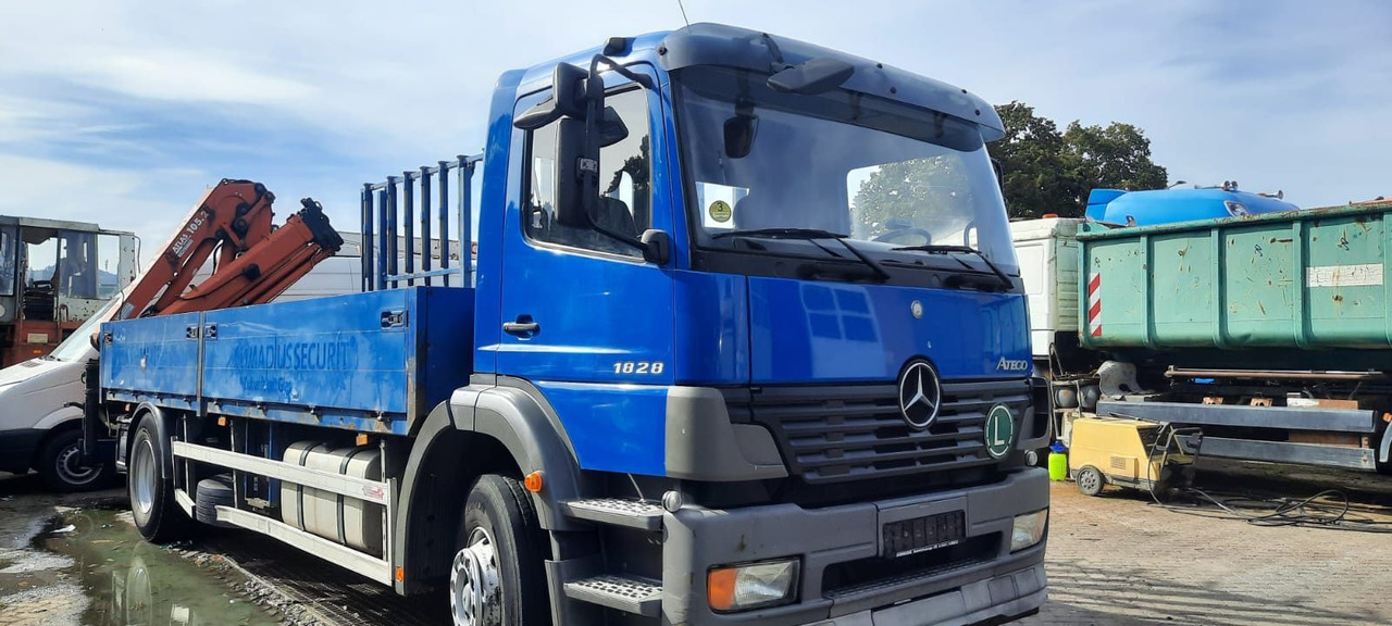 Mercedes-Benz 1828 Pritsche+Glastransport - Flakbil: bild 1 Mercedes-Benz 1828 Pritsche+Glastransport - Flakbil: bild 1