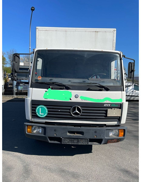 Mercedes-Benz 811 Koffer Blatt/Blatt Gefedert - Lastbil med skåp: bild 3 Mercedes-Benz 811 Koffer Blatt/Blatt Gefedert - Lastbil med skåp: bild 3
