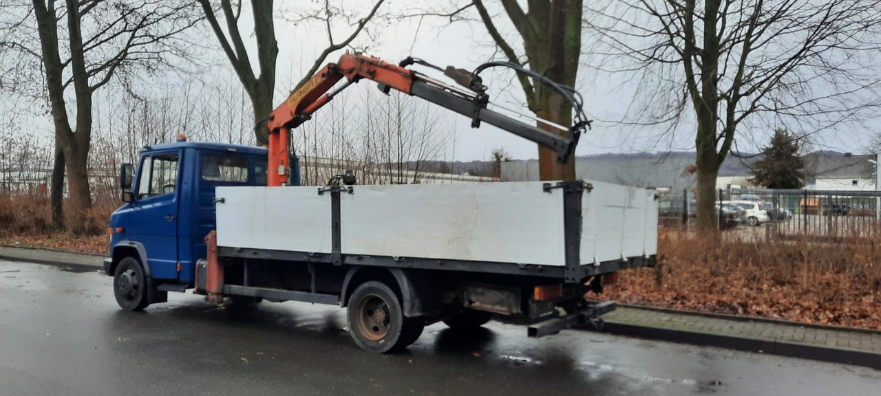 Mercedes-Benz 814 Pritsche mit Kran+Greifer - Transportbil med flak: bild 2 Mercedes-Benz 814 Pritsche mit Kran+Greifer - Transportbil med flak: bild 2
