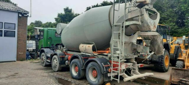 Scania P340PS 4-Achser 8x4 Betonmischer Euro:4 - Betongbil: bild 3 Scania P340PS 4-Achser 8x4 Betonmischer Euro:4 - Betongbil: bild 3