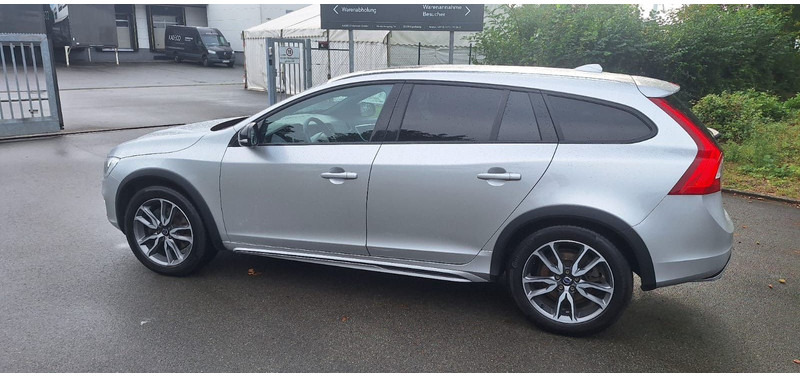 Volvo V60 Cross Country Summum AWD - Personbil: bild 2 Volvo V60 Cross Country Summum AWD - Personbil: bild 2