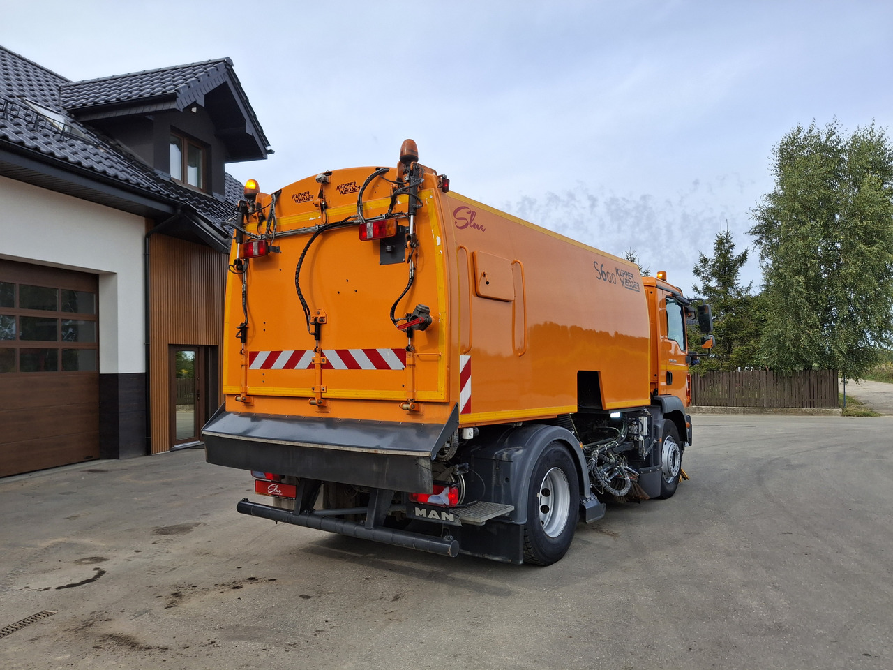 MAN TGM 18.250 Zamiatarka Kupper Weisser BROCK 2 Motoren Szczotki L/R PM10 Odchwaszczarka - Sopmaskin: bild 5 MAN TGM 18.250 Zamiatarka Kupper Weisser BROCK 2 Motoren Szczotki L/R PM10 Odchwaszczarka - Sopmaskin: bild 5