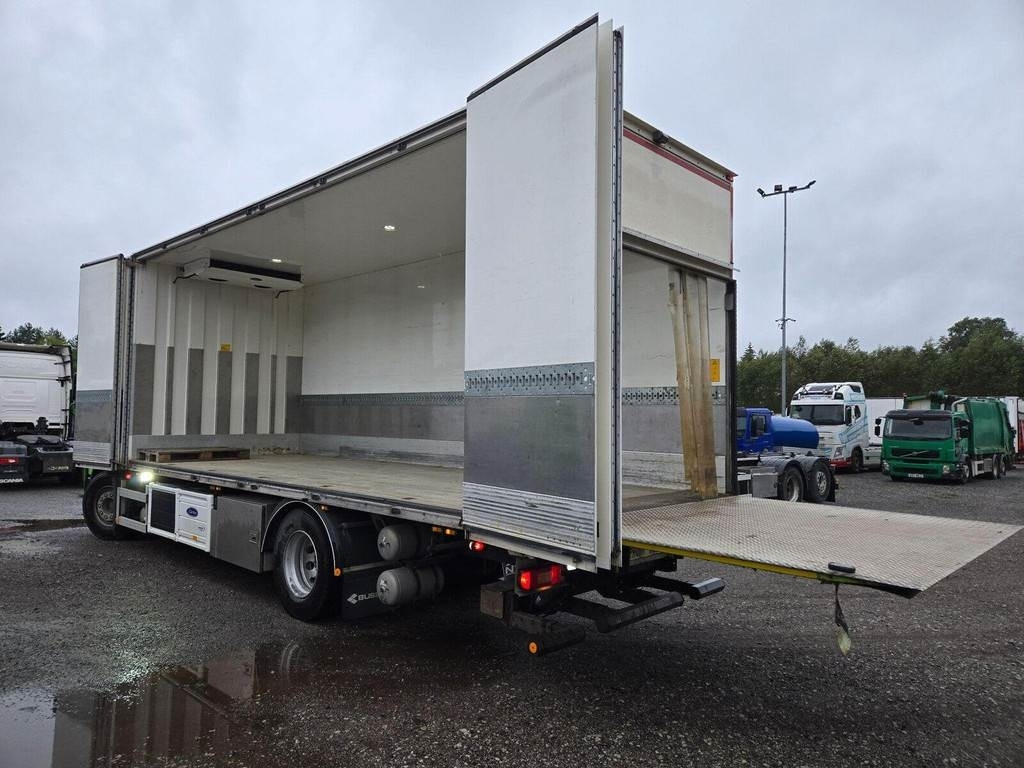 Volvo FM370 4X2 CARRIER 1150 SIDEOPENING - Kylbil lastbil: bild 3 Volvo FM370 4X2 CARRIER 1150 SIDEOPENING - Kylbil lastbil: bild 3