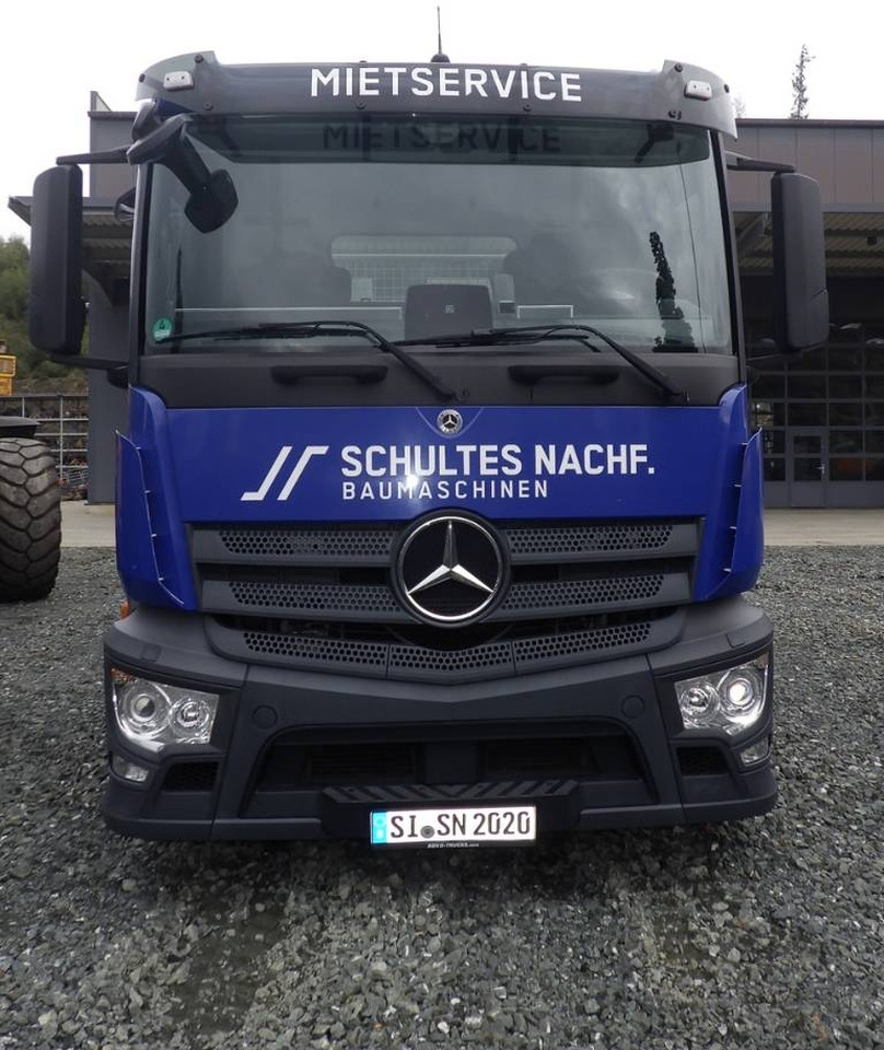 Mercedes-Benz Antos 2533 L Maschinentransporter - Biltransportbil lastbil: bild 3 Mercedes-Benz Antos 2533 L Maschinentransporter - Biltransportbil lastbil: bild 3
