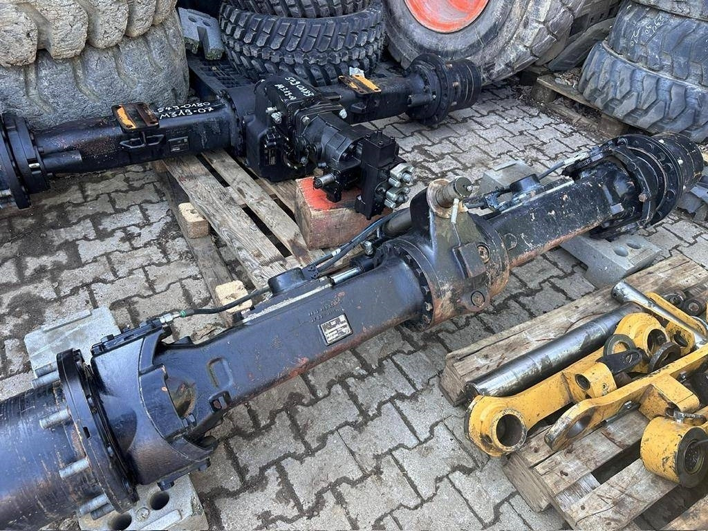 CAT Parts Axles, boom, swing bearing - Bom för Byggmaskiner: bild 2 CAT Parts Axles, boom, swing bearing - Bom för Byggmaskiner: bild 2