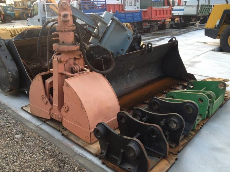 ΒΑΣΕΙΣ ΓΙΑ ΣΦΥΡΙΑ - Hydraulisk hammare för Byggmaskiner: bild 1 ΒΑΣΕΙΣ ΓΙΑ ΣΦΥΡΙΑ - Hydraulisk hammare för Byggmaskiner: bild 1