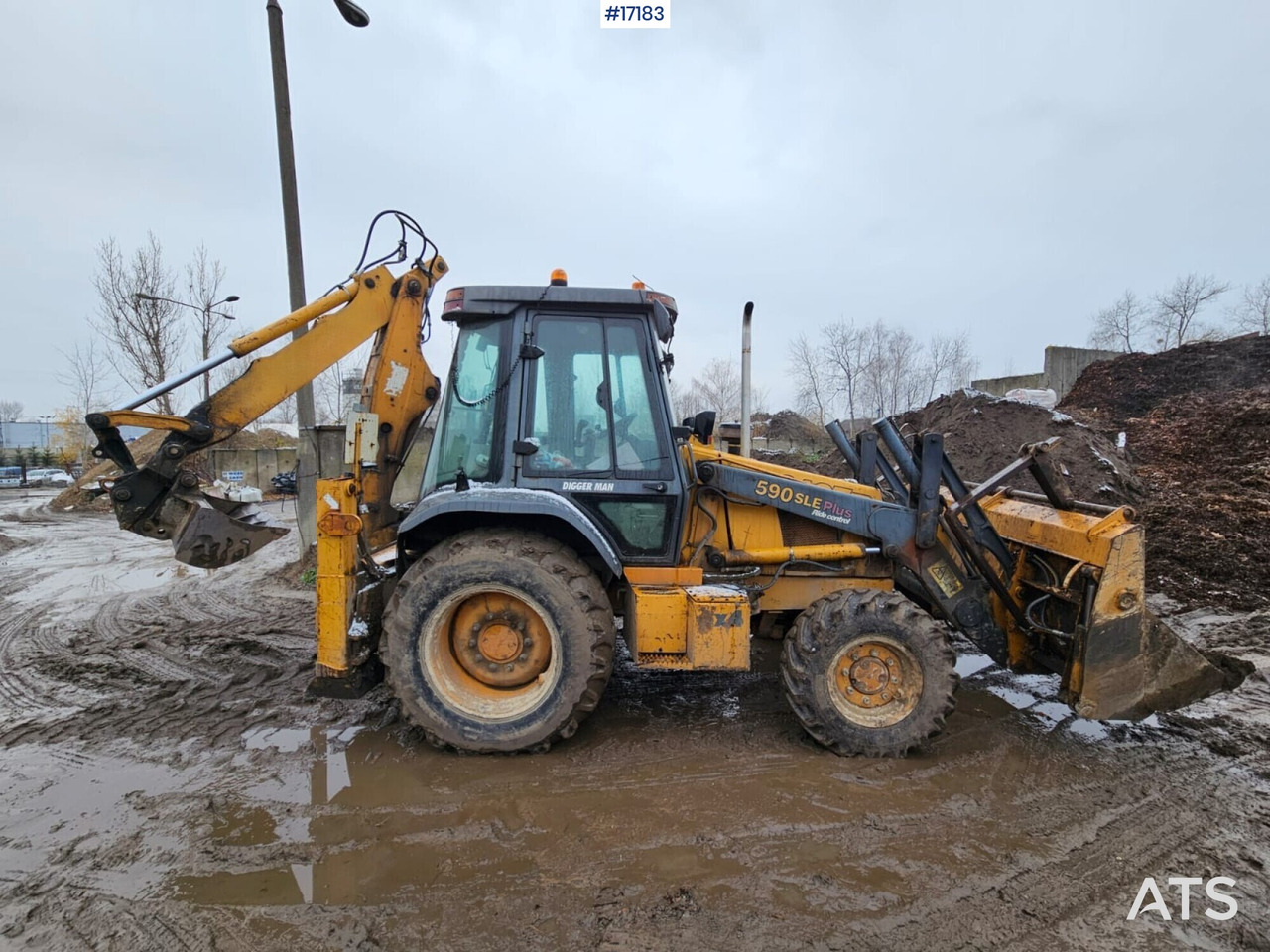 Backhoe loader CASE 590 Super LE PLUS (2000) - Grävlastare: bild 4 Backhoe loader CASE 590 Super LE PLUS (2000) - Grävlastare: bild 4