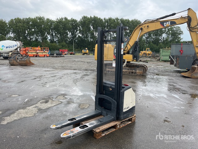 2007 Crown WF 3000 Pallet Jack - Låglyftar: bild 1 2007 Crown WF 3000 Pallet Jack - Låglyftar: bild 1