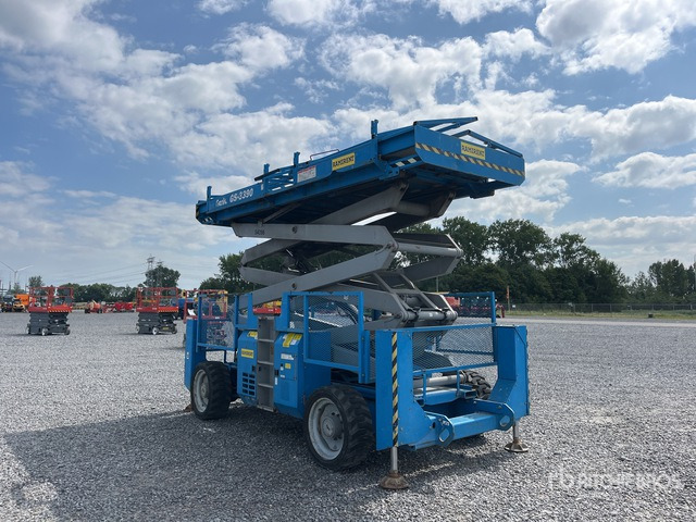 2007 Genie GS-3390 4x4 Diesel Scissor Lift - Saxlift: bild 4 2007 Genie GS-3390 4x4 Diesel Scissor Lift - Saxlift: bild 4