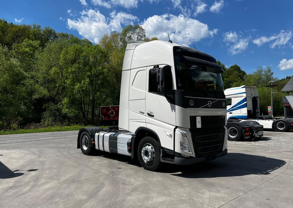 Volvo FH 500 EURO 6 // Standard // 2024 Rok // Parkclima // Globe XL // Skóry // Joystick // - Dragbil: bild 4 Volvo FH 500 EURO 6 // Standard // 2024 Rok // Parkclima // Globe XL // Skóry // Joystick // - Dragbil: bild 4