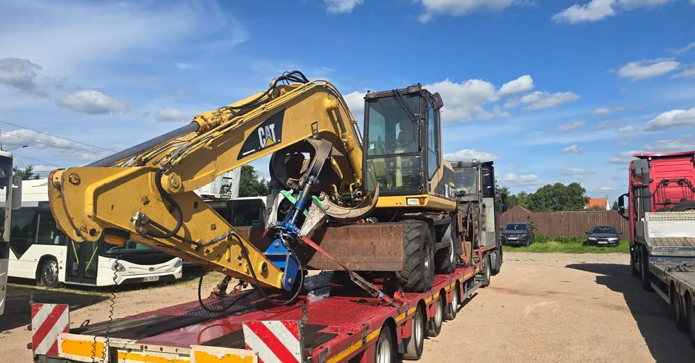 Caterpillar M312 - Grävmaskin på däck: bild 2 Caterpillar M312 - Grävmaskin på däck: bild 2