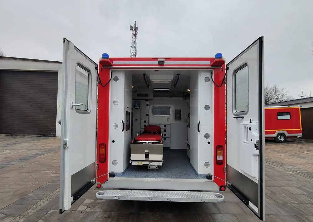 Ambulans Renault Master: bild 18