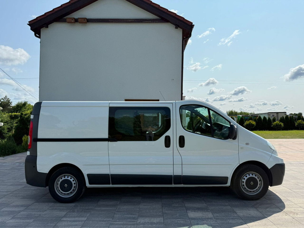 Renault Trafic 2.0 Doka 6 osobowy Klimatyzacja Hak - Små skåpbil: bild 4 Renault Trafic 2.0 Doka 6 osobowy Klimatyzacja Hak - Små skåpbil: bild 4