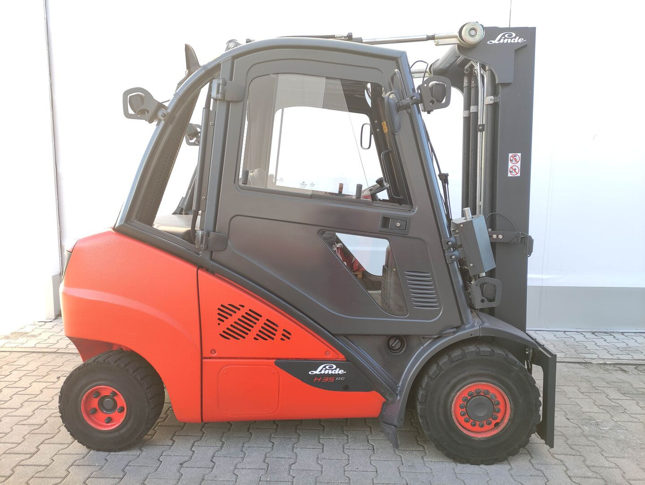 Linde H35D-393-02 EVO / LACK NEU - Dieseltruck: bild 2 Linde H35D-393-02 EVO / LACK NEU - Dieseltruck: bild 2