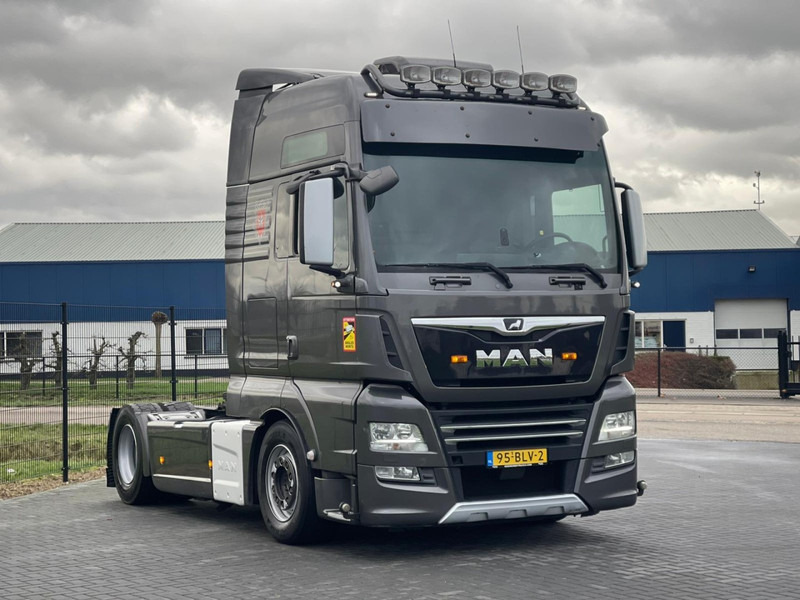 MAN TGX 18.580 2X TANK, LEATHER SEATS, RETARDER, FULL AIR! - Dragbil: bild 1 MAN TGX 18.580 2X TANK, LEATHER SEATS, RETARDER, FULL AIR! - Dragbil: bild 1