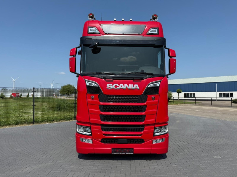 Scania S590 V8 NGS FULL AIR, ALCOA, LEATHER, HYDRAULIC, LIKE NEW. - Dragbil: bild 3 Scania S590 V8 NGS FULL AIR, ALCOA, LEATHER, HYDRAULIC, LIKE NEW. - Dragbil: bild 3