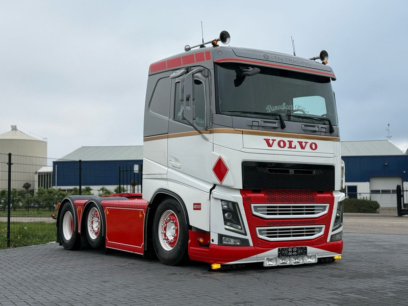 Volvo FH 13.500 SHOWTRUCK, VOLLUCHT, EURO 6, 6X2/4, PTO, SHOW INTERIEUR. - Dragbil: bild 1 Volvo FH 13.500 SHOWTRUCK, VOLLUCHT, EURO 6, 6X2/4, PTO, SHOW INTERIEUR. - Dragbil: bild 1