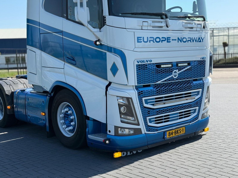 Volvo FH 16.750 FULL AIR, LEATHER, SHOW, TOP CONDITION, XL CABINE. - Dragbil: bild 5 Volvo FH 16.750 FULL AIR, LEATHER, SHOW, TOP CONDITION, XL CABINE. - Dragbil: bild 5