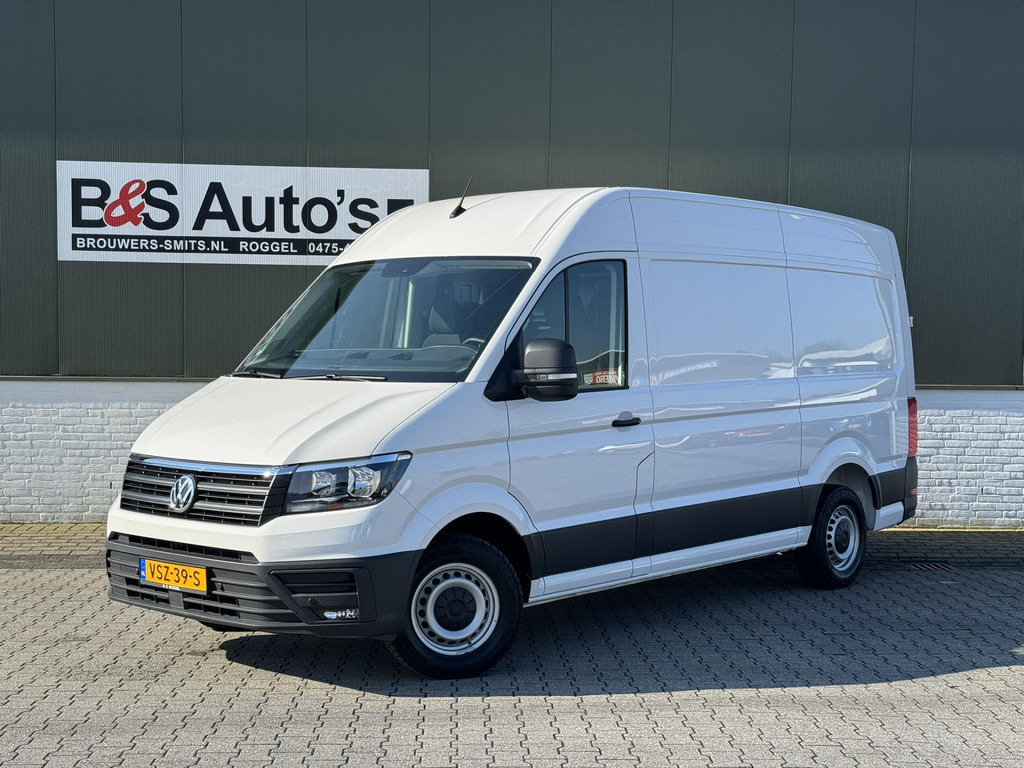 Volkswagen Crafter-30 2.0 TDI L3H3 Highline 4S banden Trekhaak Carplay Pdc v+a Cruise DAB - Skåpbil: bild 1 Volkswagen Crafter-30 2.0 TDI L3H3 Highline 4S banden Trekhaak Carplay Pdc v+a Cruise DAB - Skåpbil: bild 1