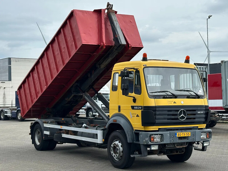 Mercedes-Benz SK 1931 4x2 Meiler Haakarm 20T Manual + Telma / Euro 1 - Lastväxlare lastbil: bild 2 Mercedes-Benz SK 1931 4x2 Meiler Haakarm 20T Manual + Telma / Euro 1 - Lastväxlare lastbil: bild 2