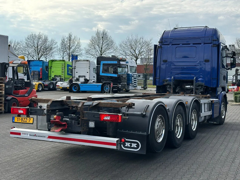 Scania R520 V8 8x4*4 Bdf / Retarder / 2 Tank / Full Air / Euro 6 - Containerbil/ Växelflak lastbil: bild 5 Scania R520 V8 8x4*4 Bdf / Retarder / 2 Tank / Full Air / Euro 6 - Containerbil/ Växelflak lastbil: bild 5