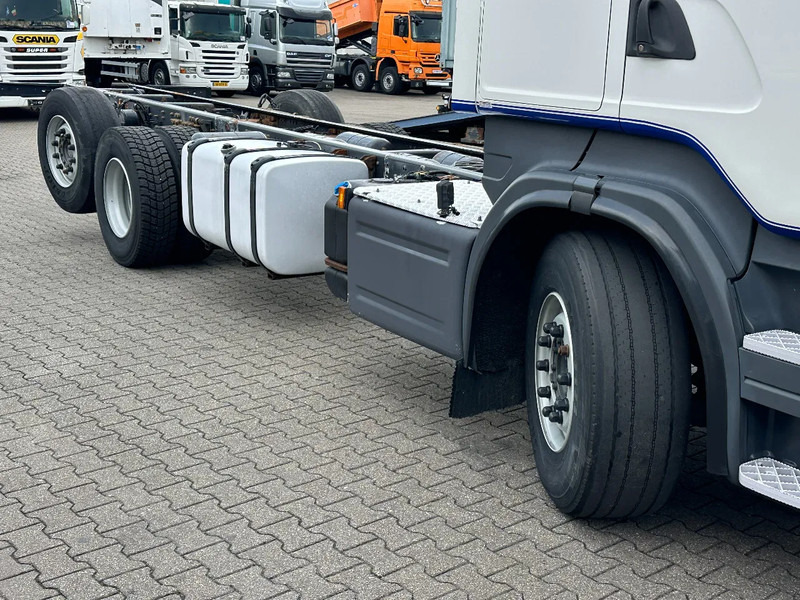 Scania R580 V8 6x2*4 Chassis Retarder Full Air 4.90 Wb Euro 6 - Chassi lastbil: bild 2 Scania R580 V8 6x2*4 Chassis Retarder Full Air 4.90 Wb Euro 6 - Chassi lastbil: bild 2