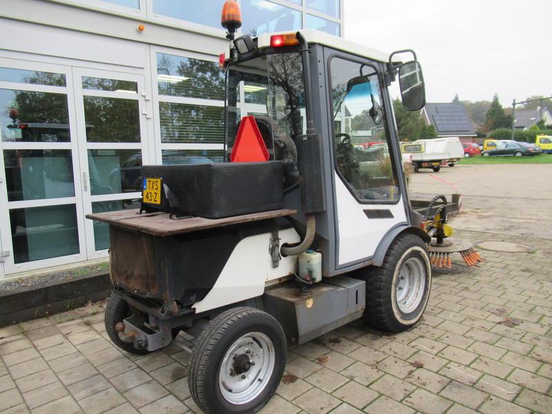LM TRAC 286 Werktuigdrager - Sopmaskin: bild 2 LM TRAC 286 Werktuigdrager - Sopmaskin: bild 2