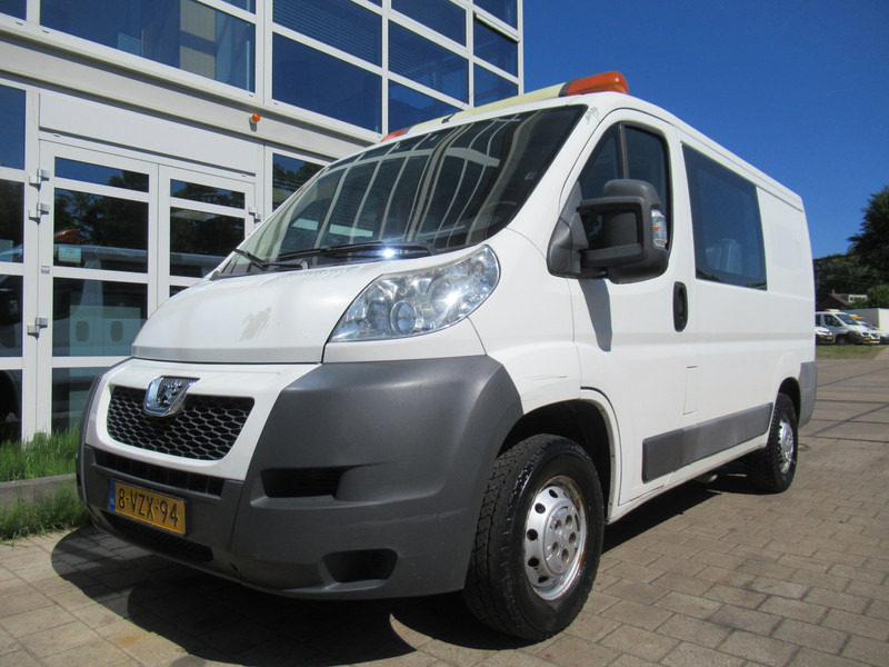 Peugeot Boxer 330 2.2 HDI 96KW L1H P+ DOKA Dubbelcabine AIRCO - Små skåpbil, Dubbelhytt transportbil: bild 4 Peugeot Boxer 330 2.2 HDI 96KW L1H P+ DOKA Dubbelcabine AIRCO - Små skåpbil, Dubbelhytt transportbil: bild 4