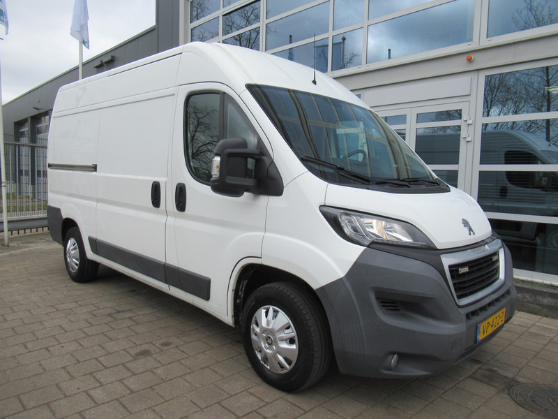 Peugeot Boxer 330 2.2 HDI 96KW L2H2 XR Airco Klima Flitsers - Små skåpbil: bild 4 Peugeot Boxer 330 2.2 HDI 96KW L2H2 XR Airco Klima Flitsers - Små skåpbil: bild 4