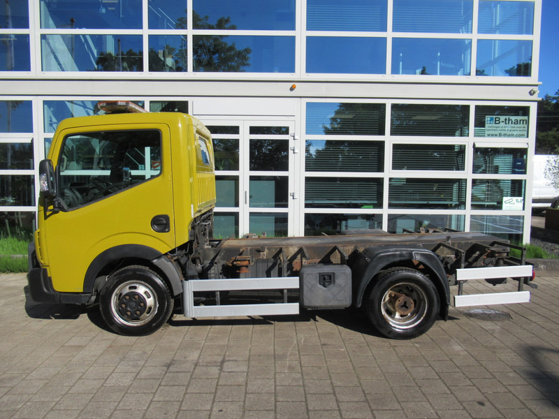 Renault Maxity 2.5DCi 107KW Airco Open laadbak Twist Lock - Transportbil med flak: bild 4 Renault Maxity 2.5DCi 107KW Airco Open laadbak Twist Lock - Transportbil med flak: bild 4