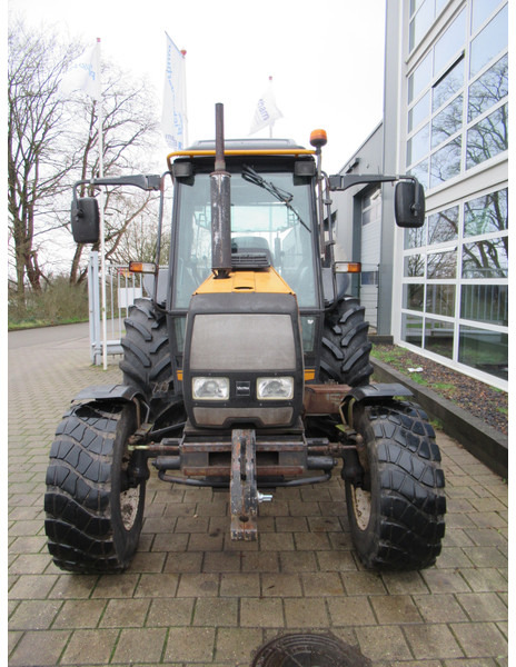 Valtra 700 4x2 VALMET - Traktor: bild 4 Valtra 700 4x2 VALMET - Traktor: bild 4
