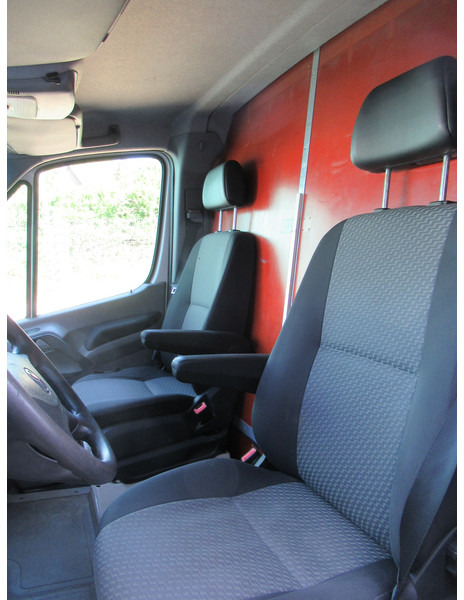 Transportbil med flak, Dubbelhytt transportbil Volkswagen Crafter 50 2.0TDI 80KW DOKA Dubbelcabine: bild 9