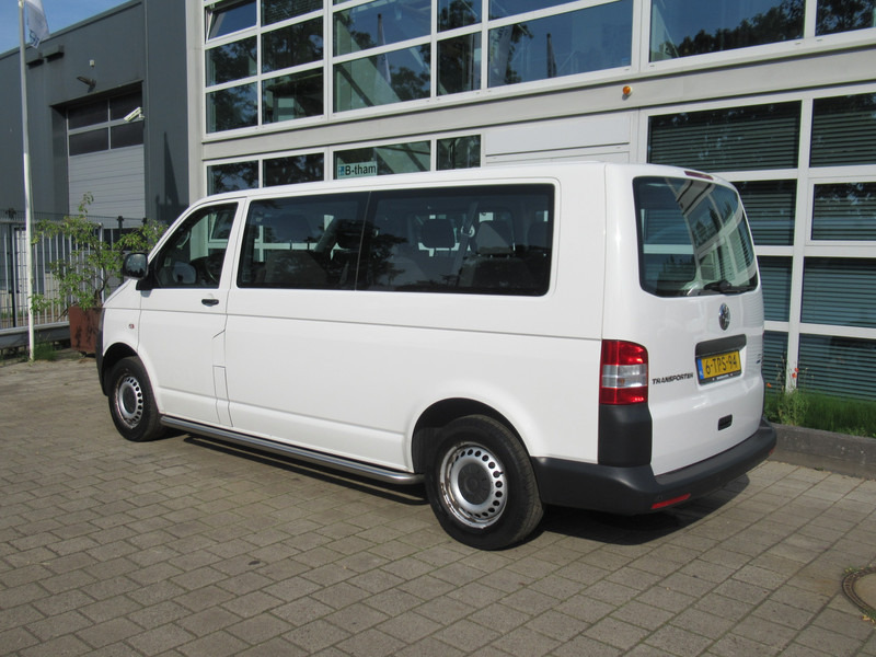 Volkswagen Transporter Kombi T5 2.0 TDI 62KW L2H1 Comf. 9-Personen - Minibuss, Persontransport: bild 2 Volkswagen Transporter Kombi T5 2.0 TDI 62KW L2H1 Comf. 9-Personen - Minibuss, Persontransport: bild 2