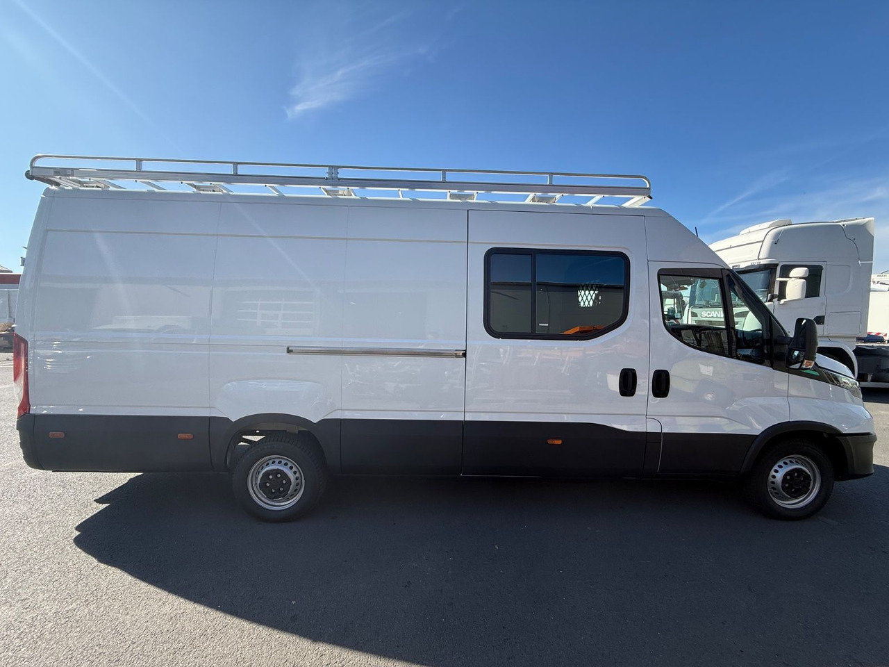Iveco Daily 35S14 Maxi/CNG/2.700km!/Ahk/LIKE NEW! - Skåpbil: bild 5 Iveco Daily 35S14 Maxi/CNG/2.700km!/Ahk/LIKE NEW! - Skåpbil: bild 5